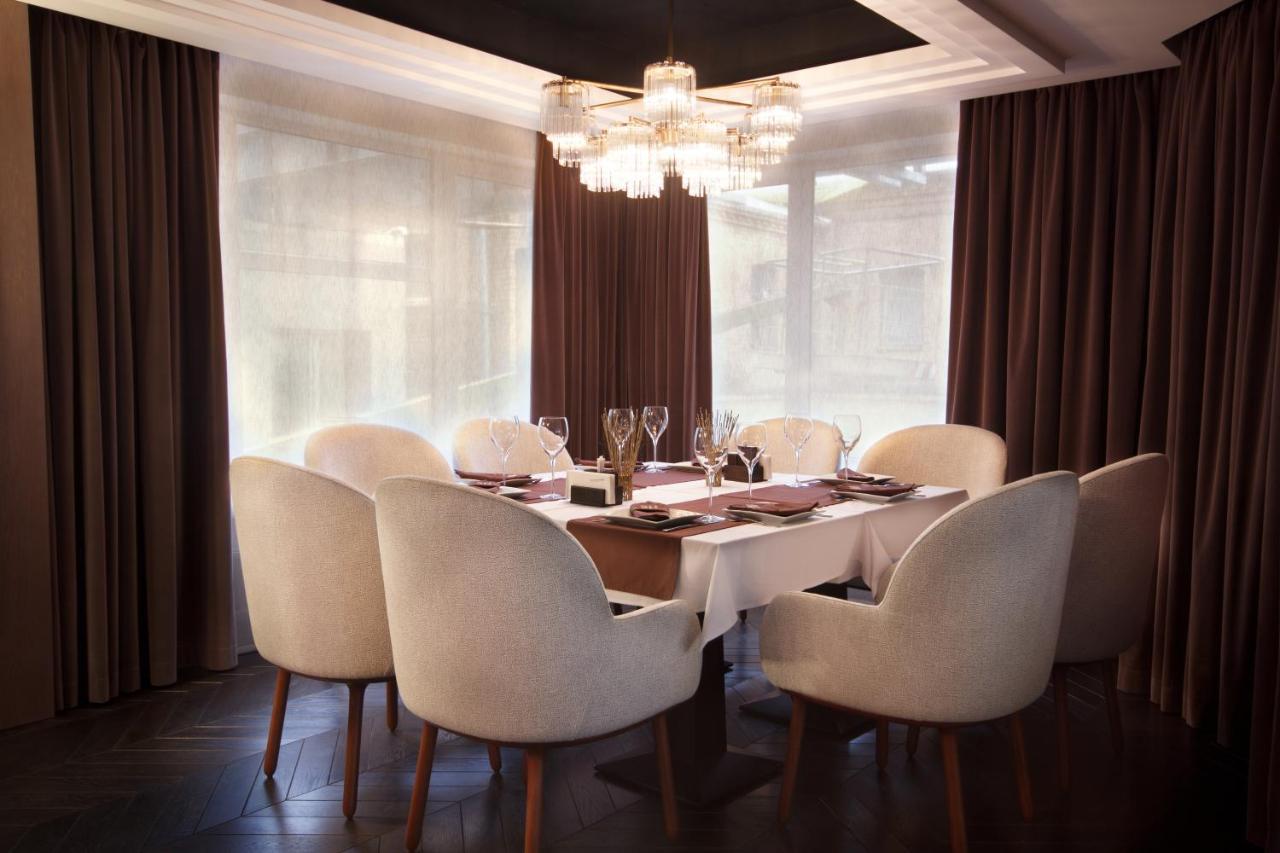Soho Boutique Hotel Dnipro Bagian luar foto
