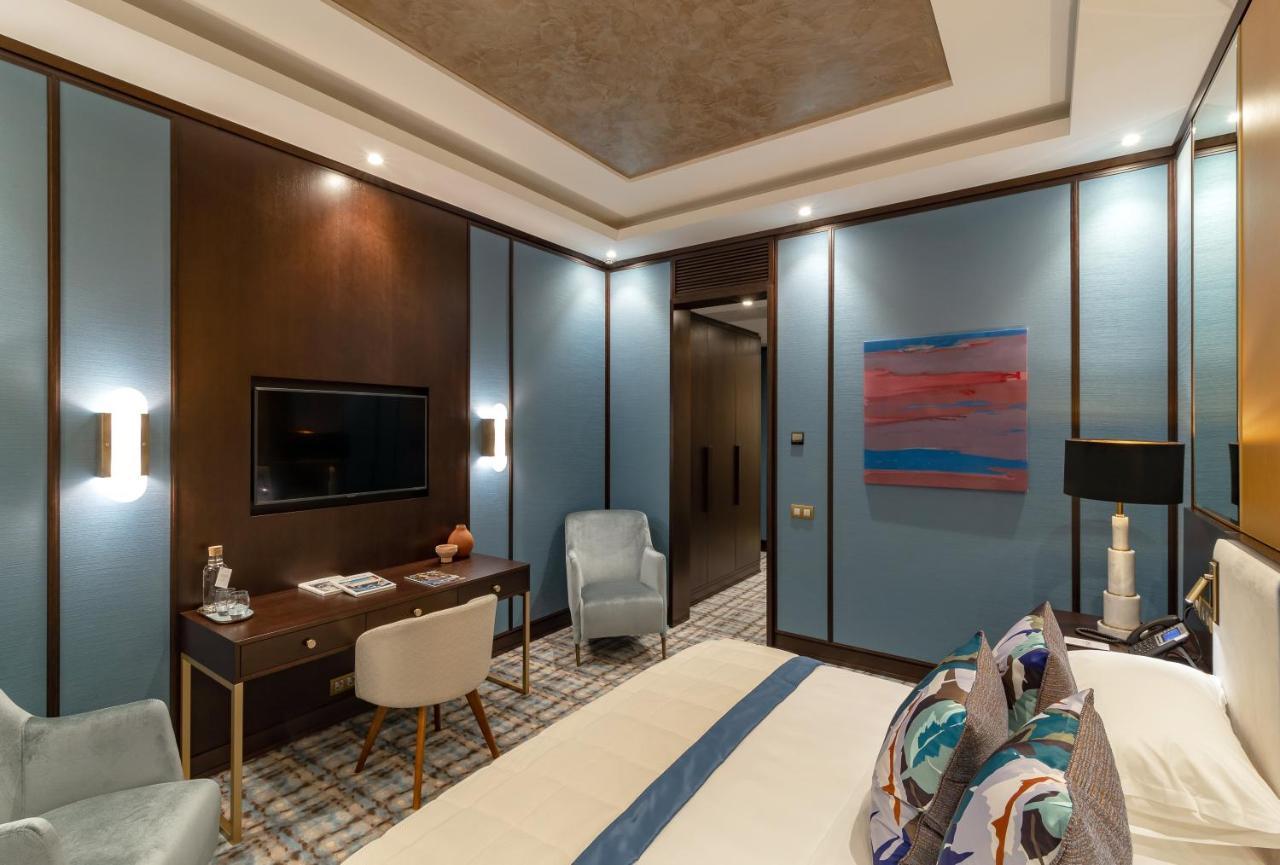 Soho Boutique Hotel Dnipro Bagian luar foto