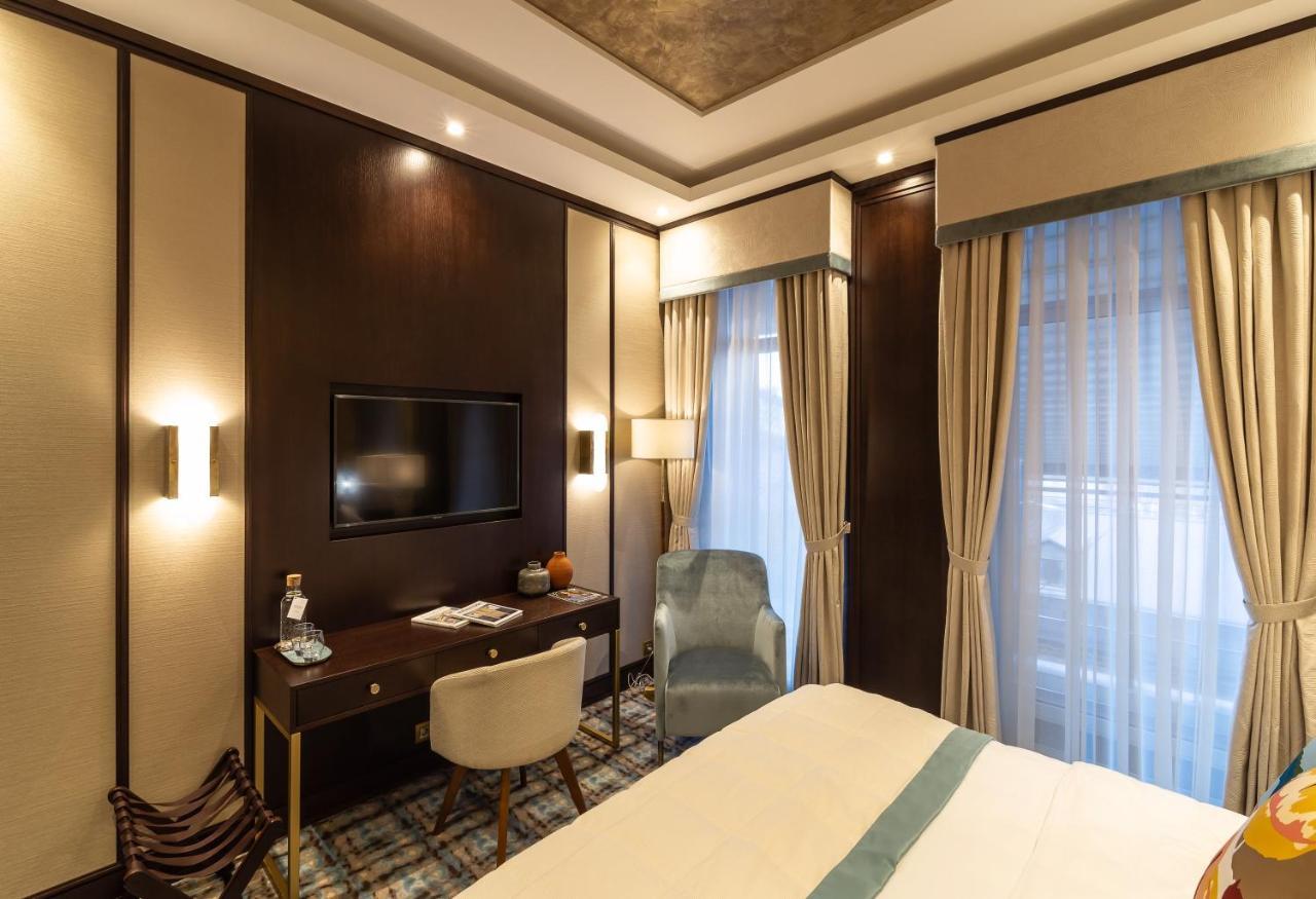 Soho Boutique Hotel Dnipro Bagian luar foto