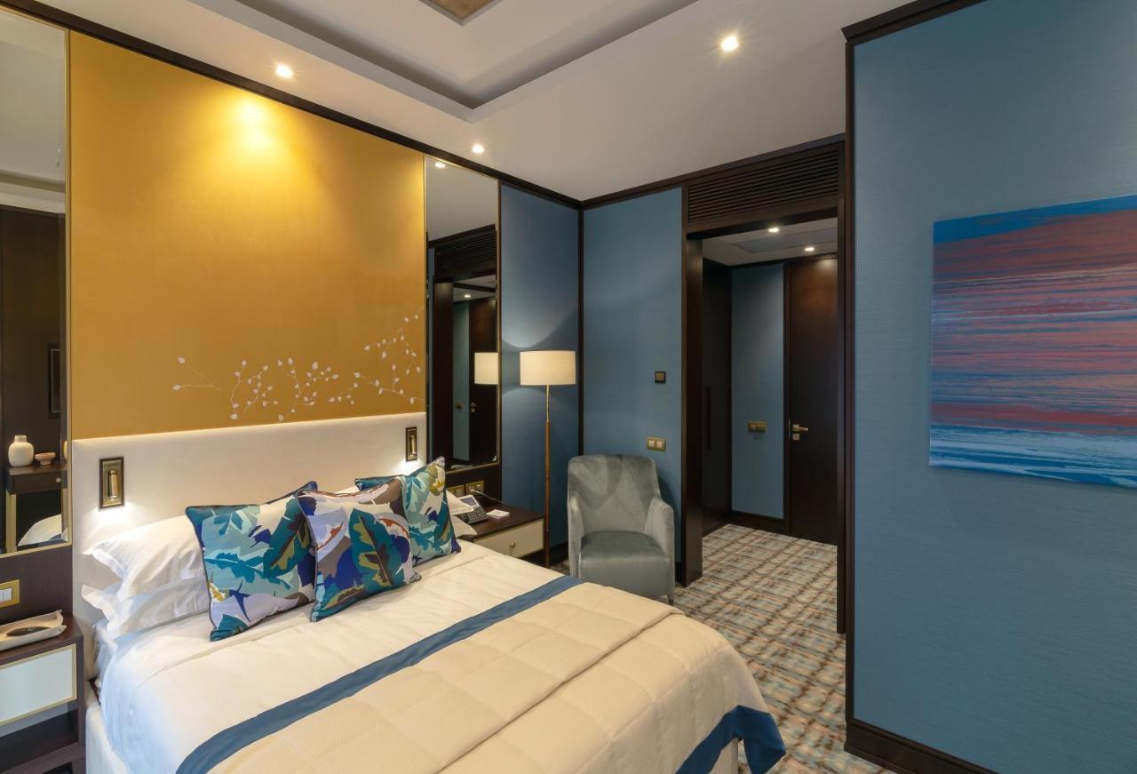 Soho Boutique Hotel Dnipro Bagian luar foto