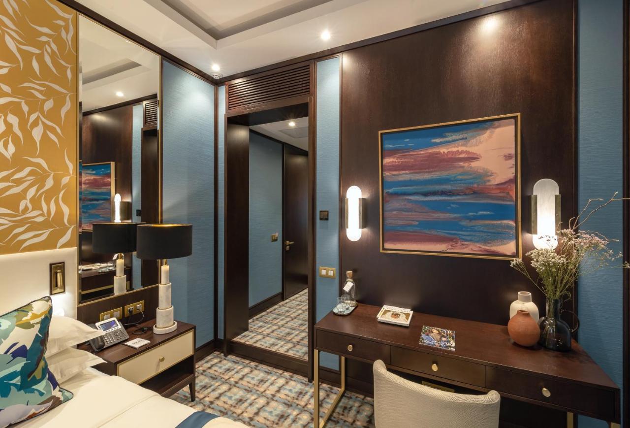 Soho Boutique Hotel Dnipro Bagian luar foto