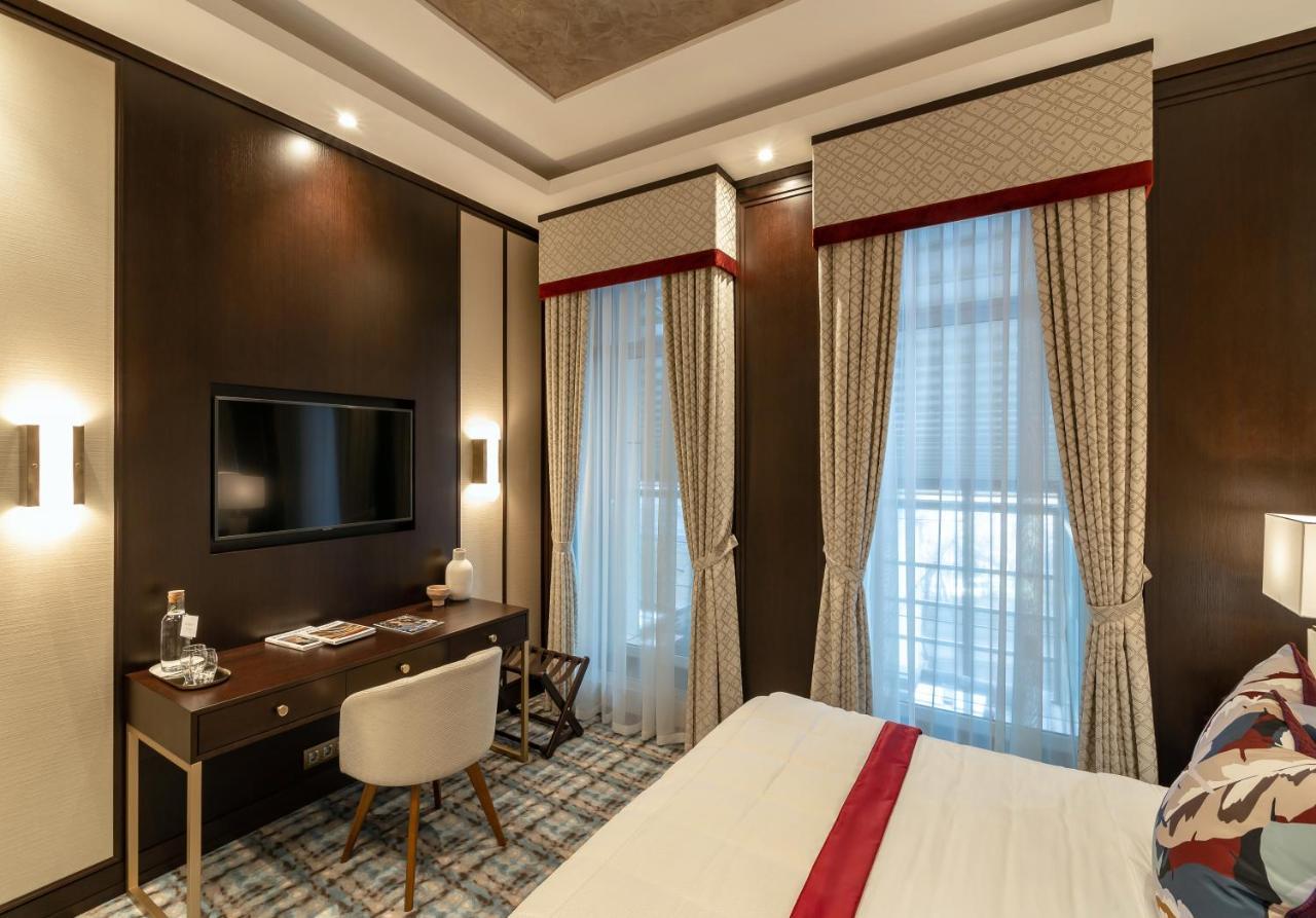 Soho Boutique Hotel Dnipro Bagian luar foto