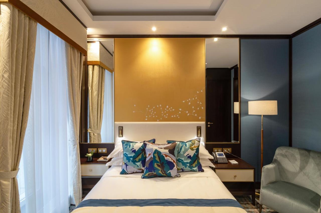 Soho Boutique Hotel Dnipro Bagian luar foto