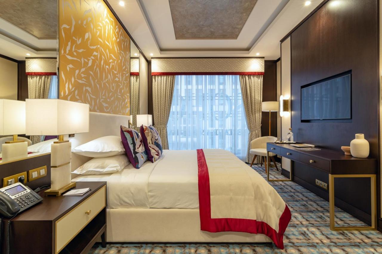 Soho Boutique Hotel Dnipro Bagian luar foto